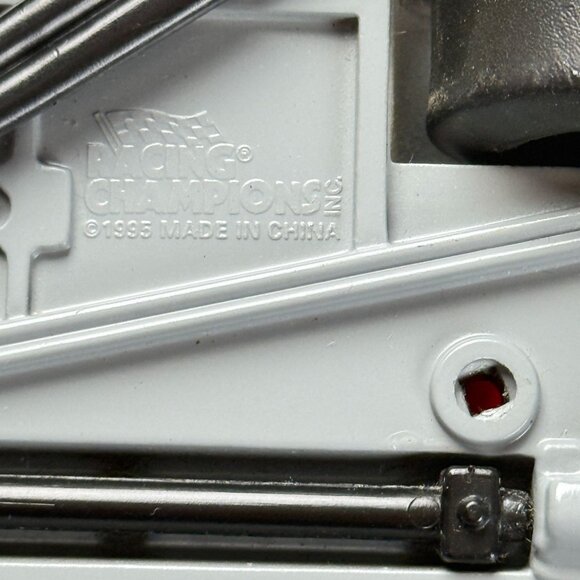 Texaco Havoline NASCAR 88 Ernie Irvan 1995 Racing Champions Diecast Bank - Picture 12 of 12